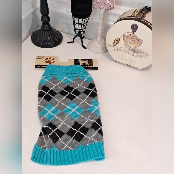 5 Piece Dog Clothes Set Size XS/S NWT & NWOT - Picture 9 of 16